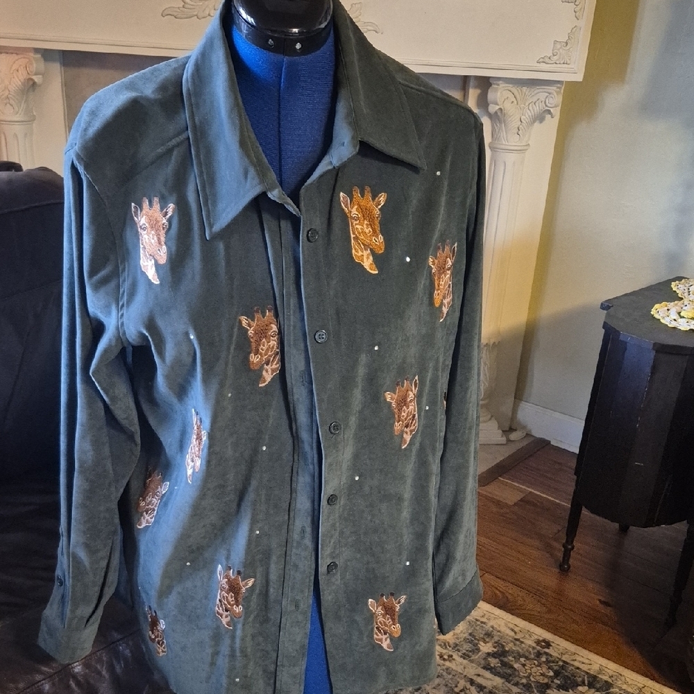 Quacker Factory Vintage Green Faux Suede Embroidered Giraffe Motif.(#1824) Sz.L.